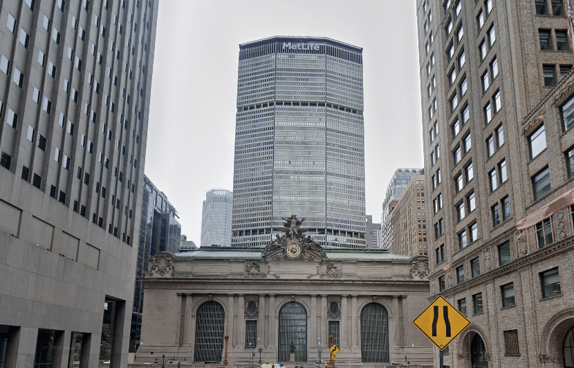 The MetLife Building at 200 Park Avenue, offering direct access to Grand Central Terminal, NYC