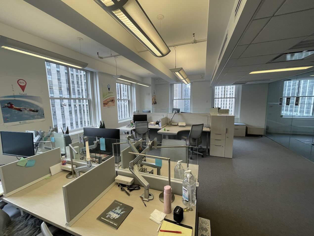 Bright, Furnished Office for Lease at 630 Fifth Avenue, near Rockefeller Center, Manhattan